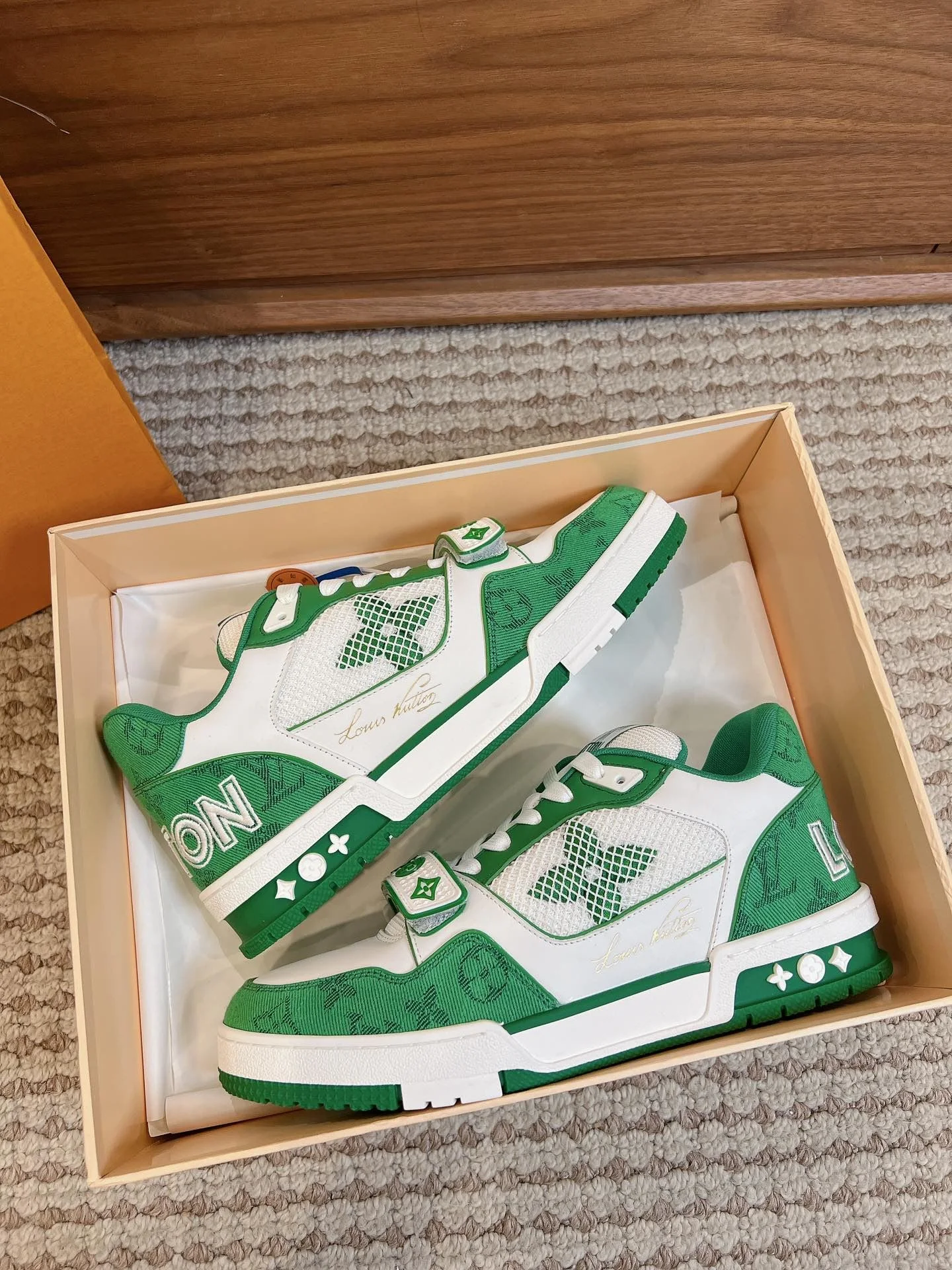 Versatile Louis Vuitton Trainer Sneaker 31462