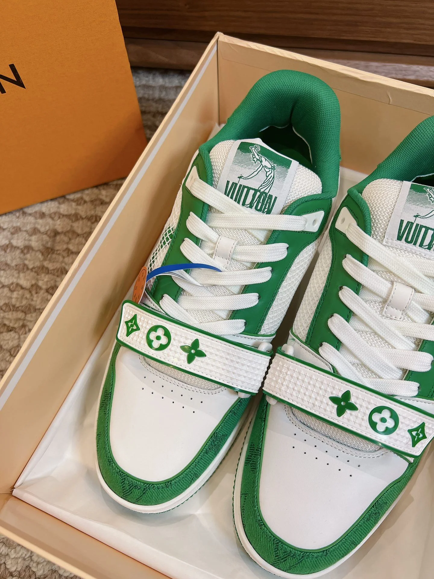 Versatile Louis Vuitton Trainer Sneaker 31462