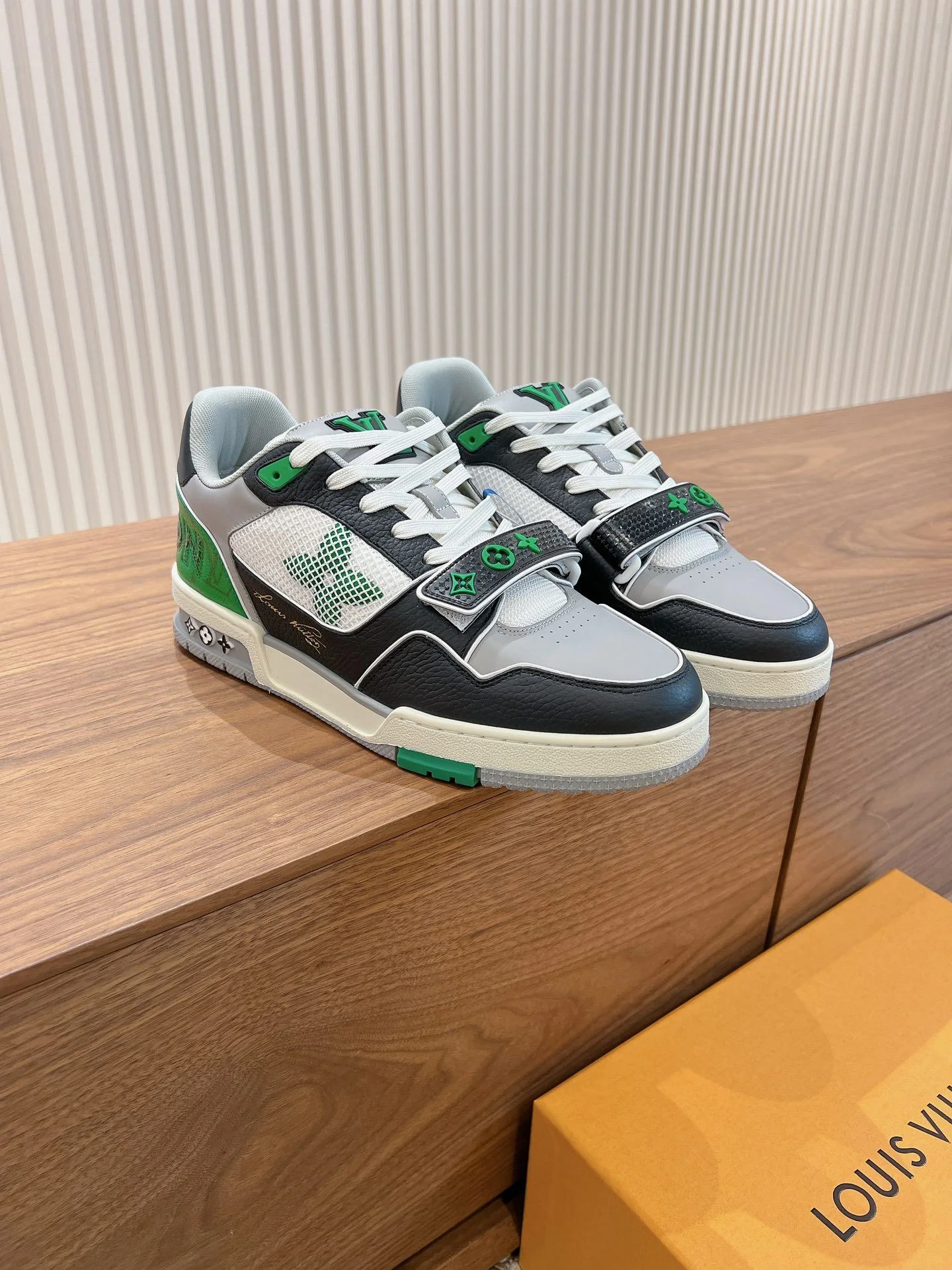 Louis Vuitton Trainer Sneaker FastDry 31459
