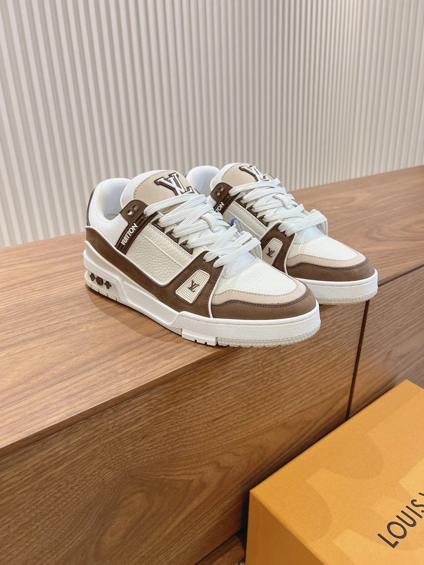 Louis Vuitton Trainer Sneaker UrbanStyle 31449