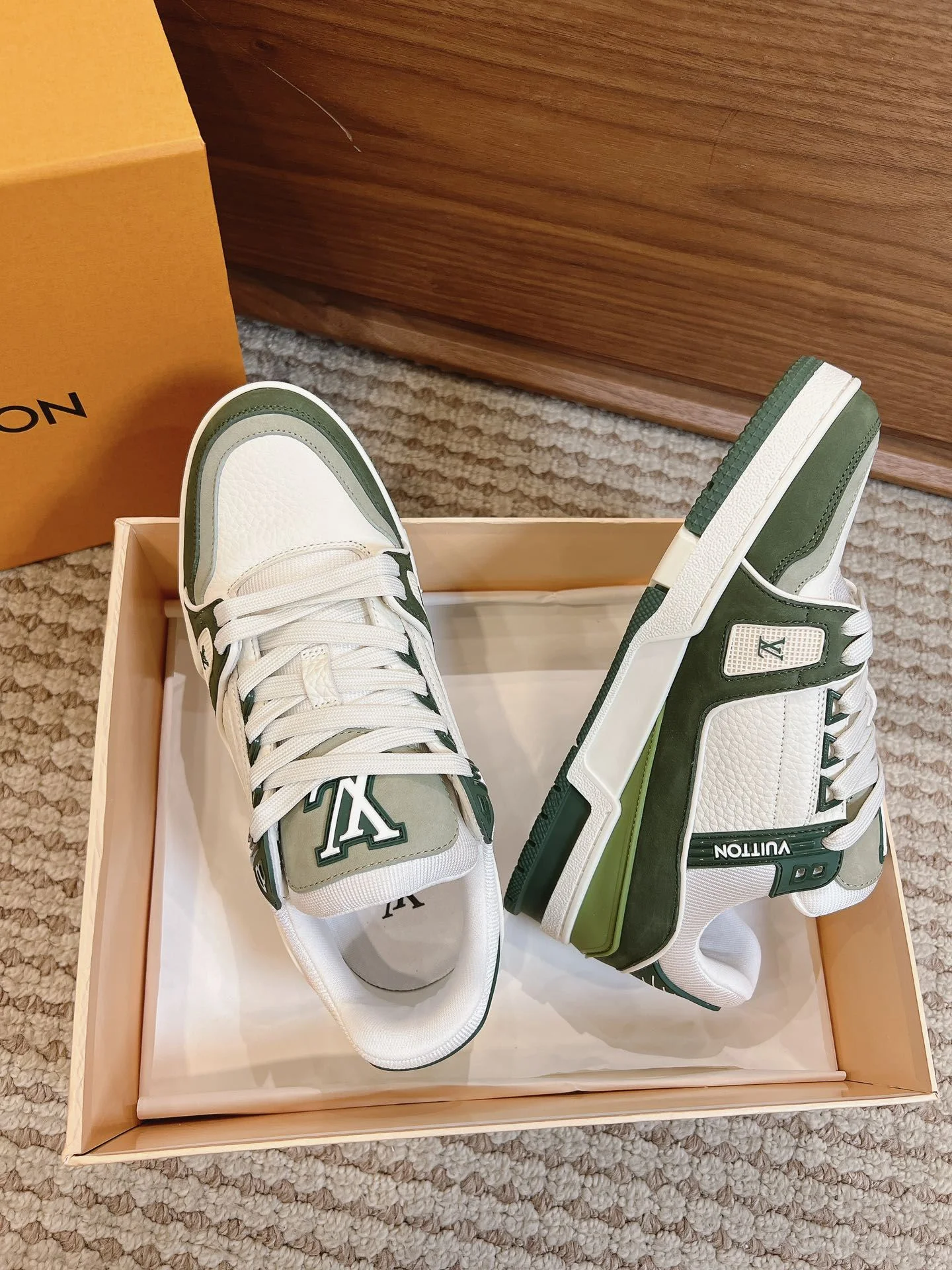WaterResistant Louis Vuitton Trainer Sneaker 31445