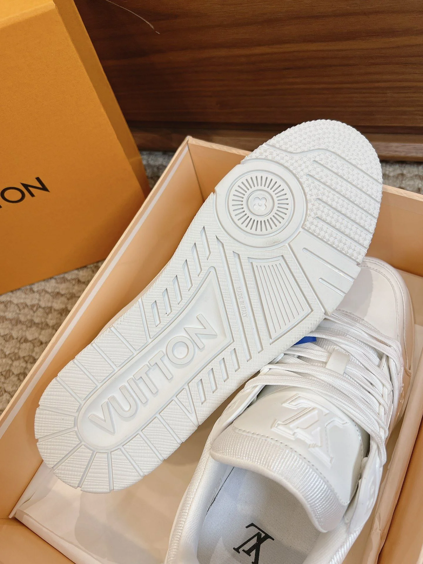 Louis Vuitton Trainer Sneaker Comfortable 31447