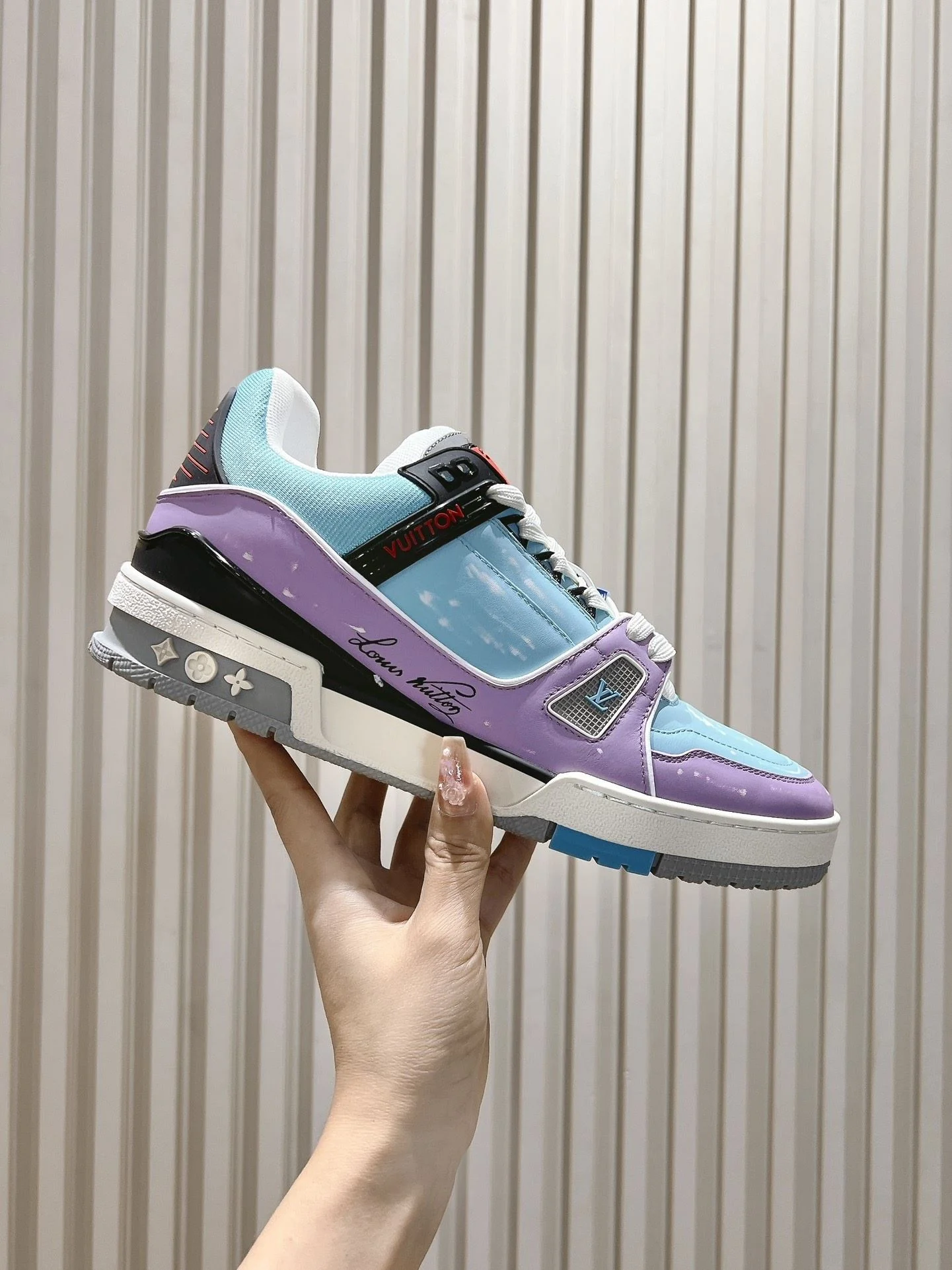 Louis Vuitton Trainer Sneaker Reliable 31443
