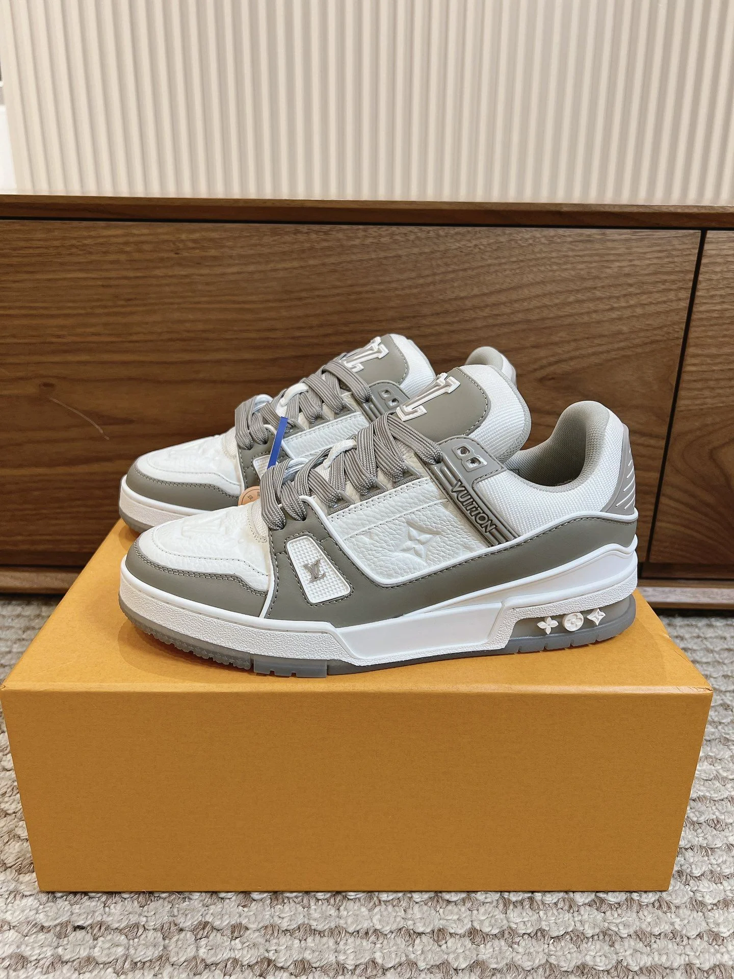 Louis Vuitton Trainer Sneaker Snug 31440