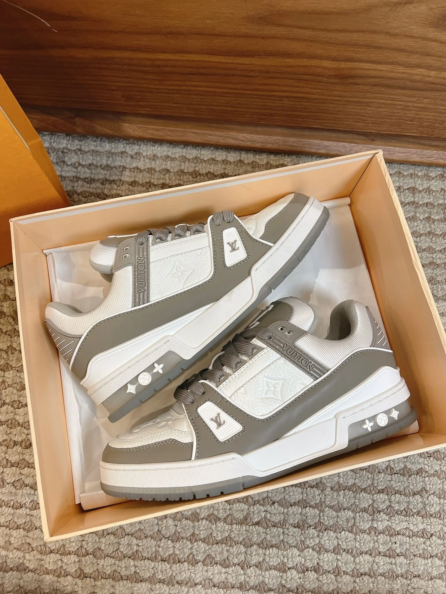 Louis Vuitton Trainer Sneaker Snug 31440