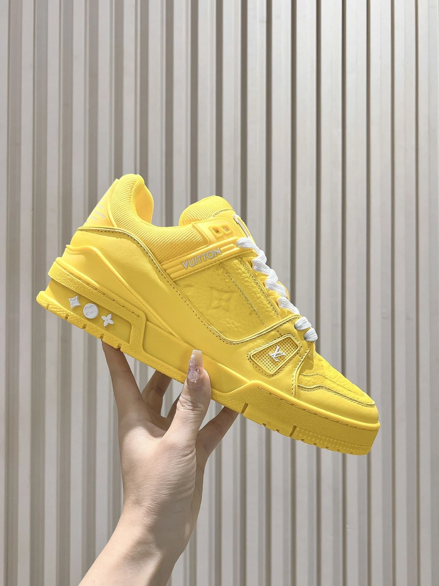 Contemporary Louis Vuitton Trainer Sneaker 31439