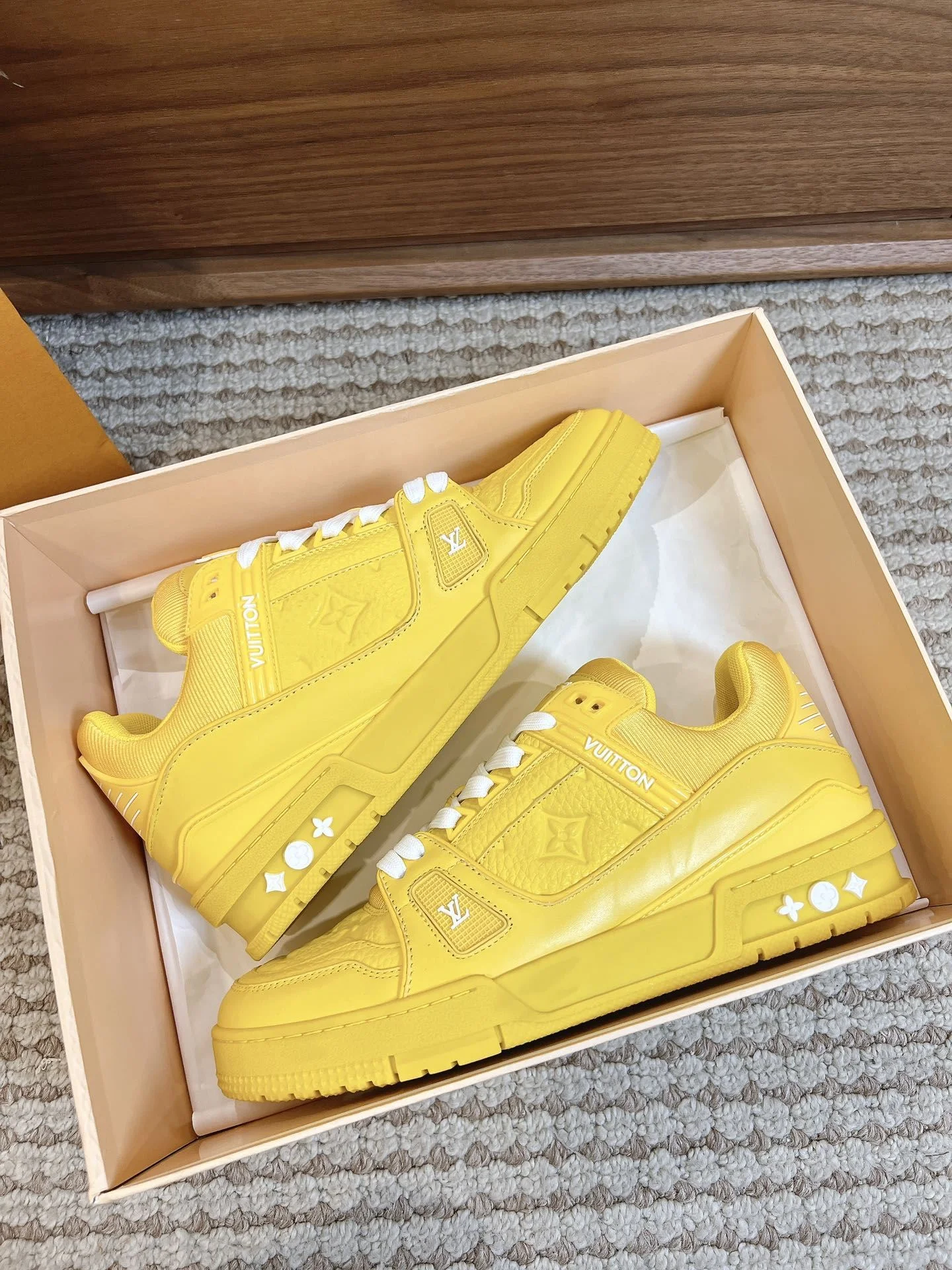 Contemporary Louis Vuitton Trainer Sneaker 31439