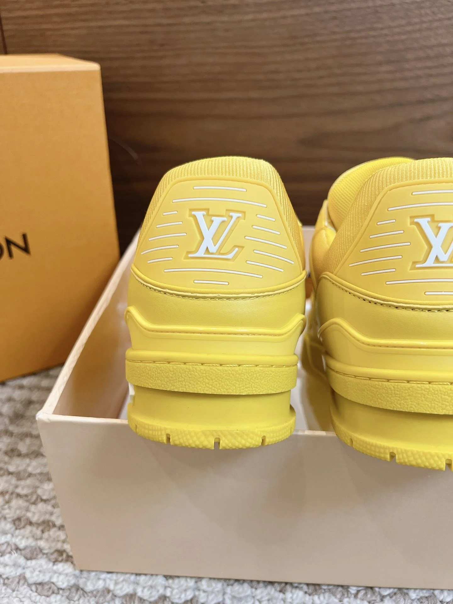 Contemporary Louis Vuitton Trainer Sneaker 31439