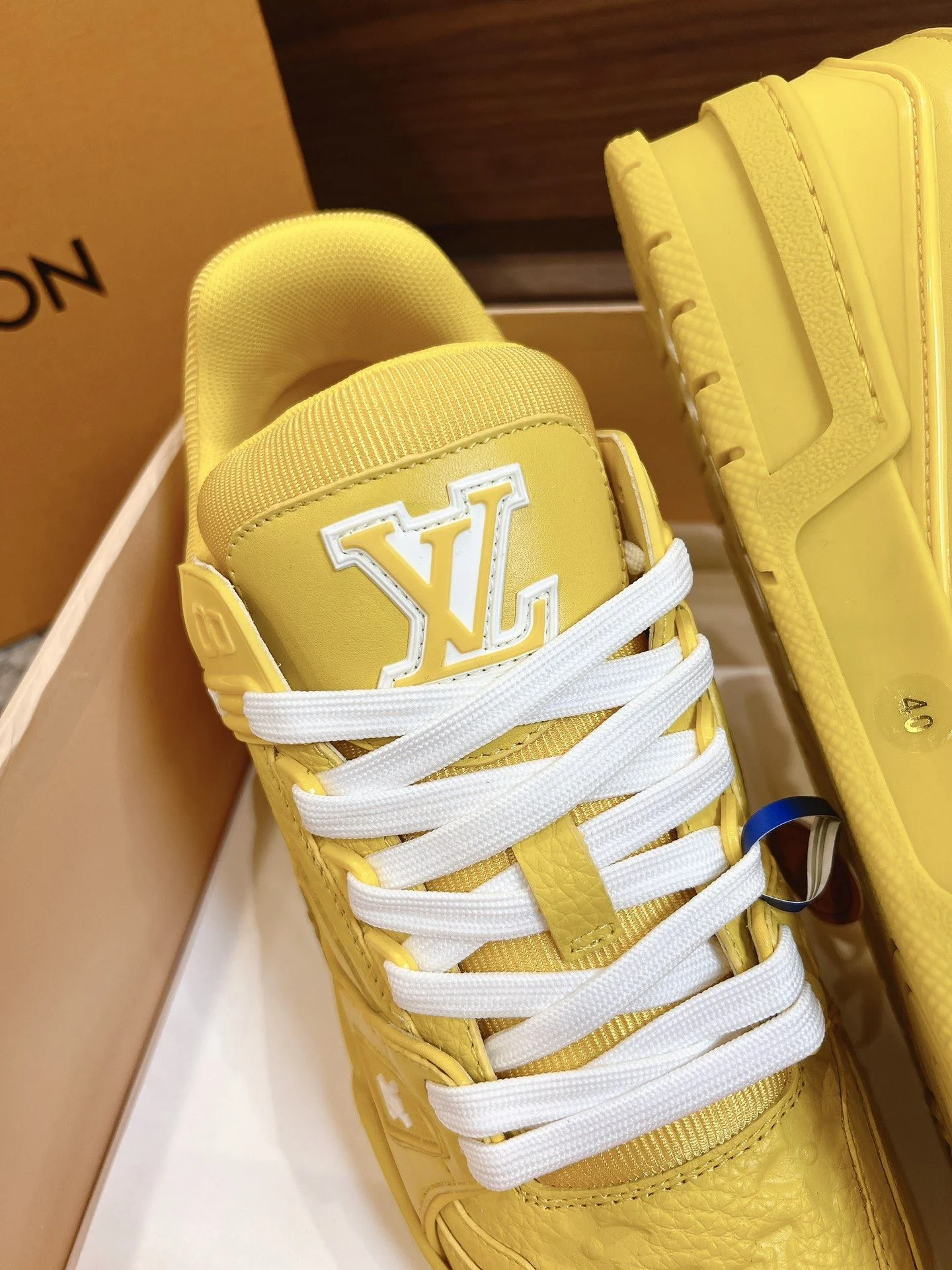 Contemporary Louis Vuitton Trainer Sneaker 31439