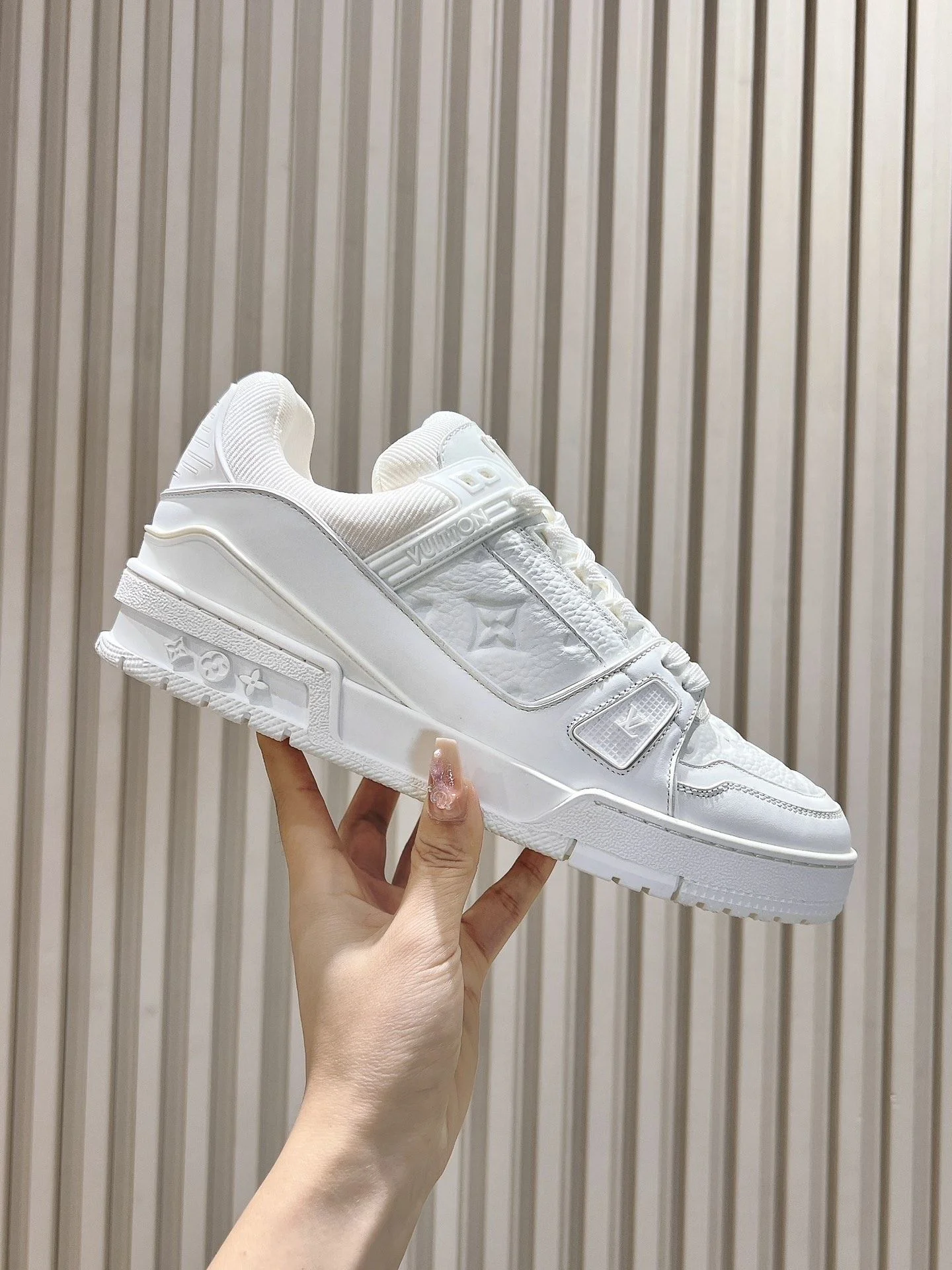 Louis Vuitton Trainer Sneaker Durable 31438