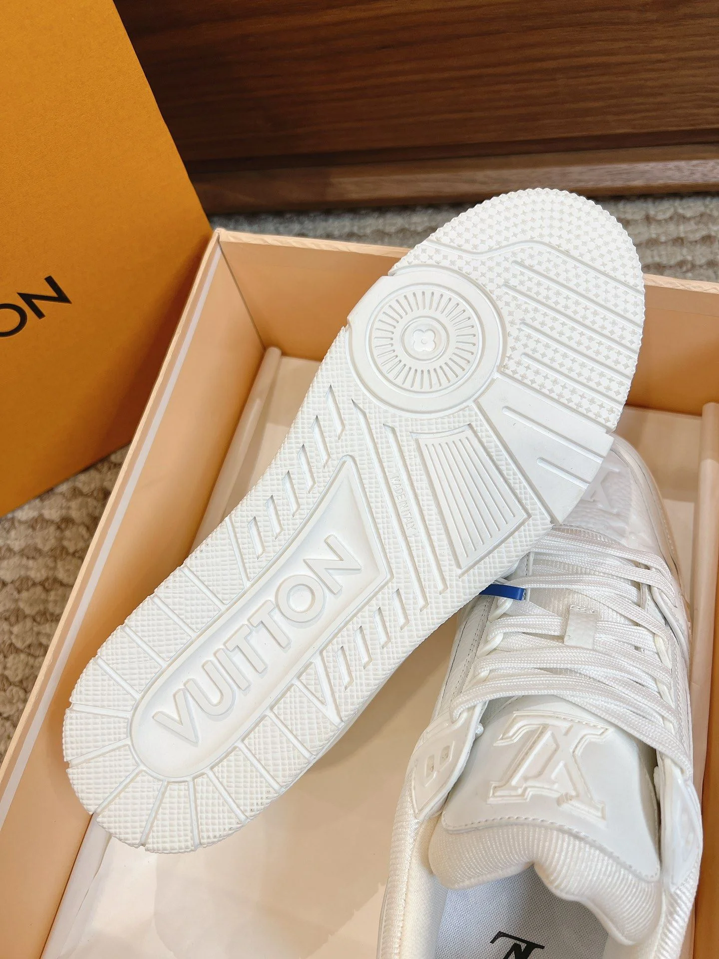 Louis Vuitton Trainer Sneaker Durable 31438