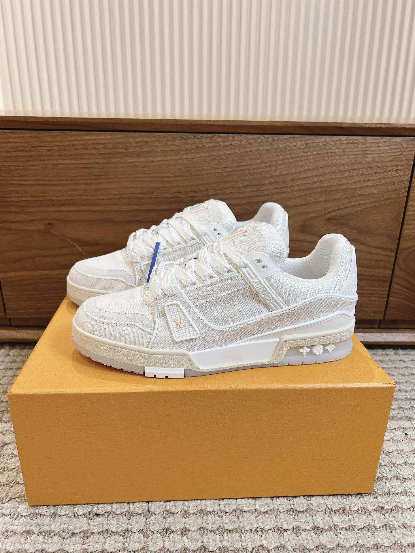 Louis Vuitton Trainer Sneaker Sophisticated 31436