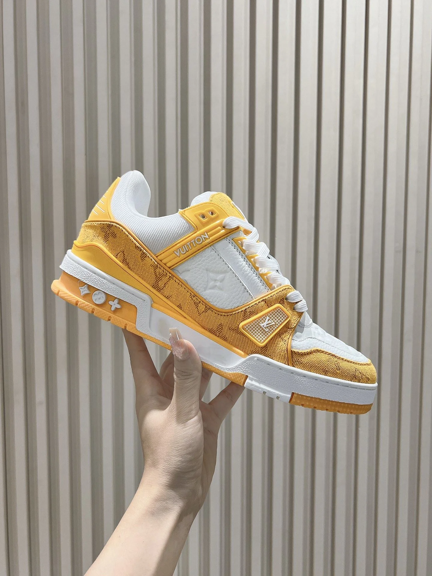 Louis Vuitton Trainer Sneaker Supportive 31419
