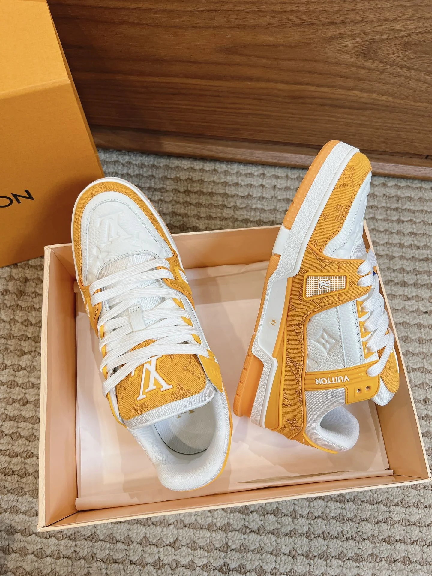 Louis Vuitton Trainer Sneaker Supportive 31419