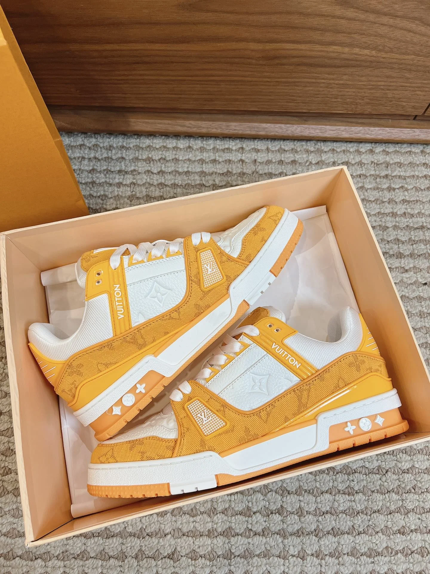 Louis Vuitton Trainer Sneaker Supportive 31419