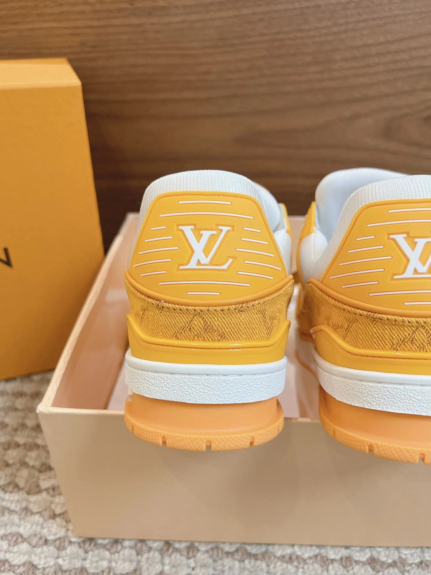 Louis Vuitton Trainer Sneaker Supportive 31419