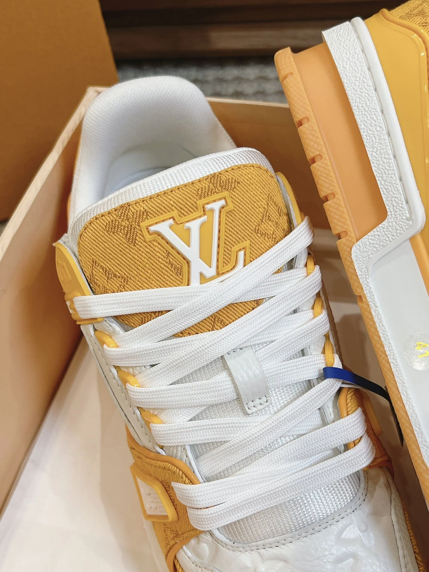 Louis Vuitton Trainer Sneaker Supportive 31419