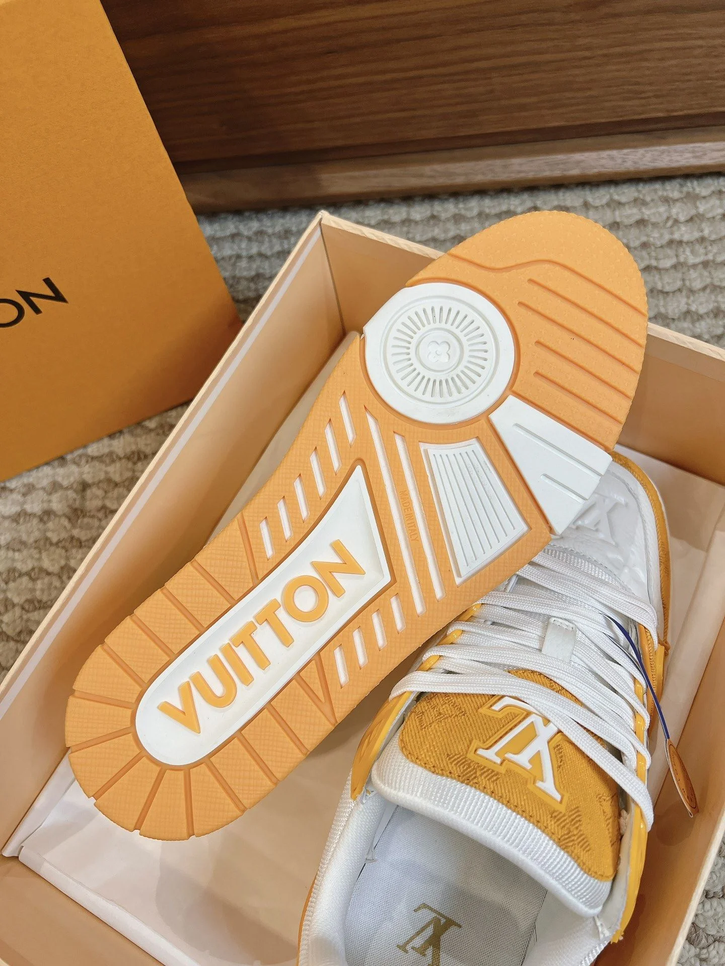 Louis Vuitton Trainer Sneaker Supportive 31419