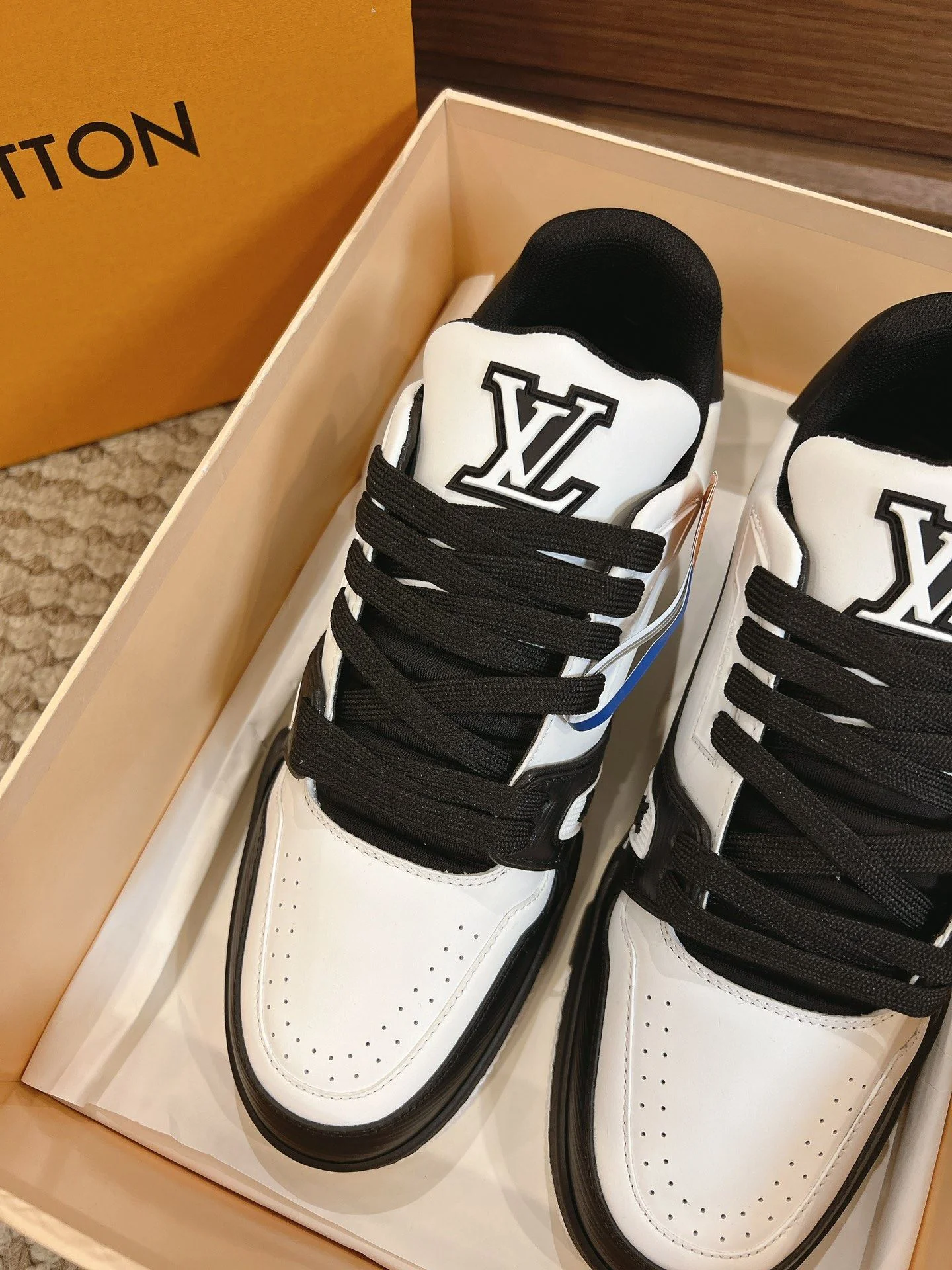 Louis Vuitton Trainer Sneaker MultiPurpose 31414