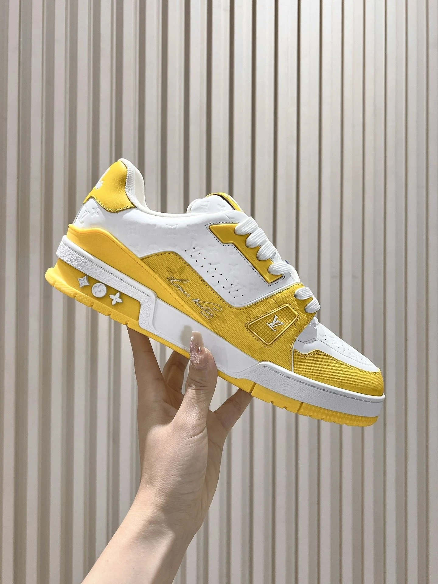 Louis Vuitton Trainer Sneaker Lightweight 31432