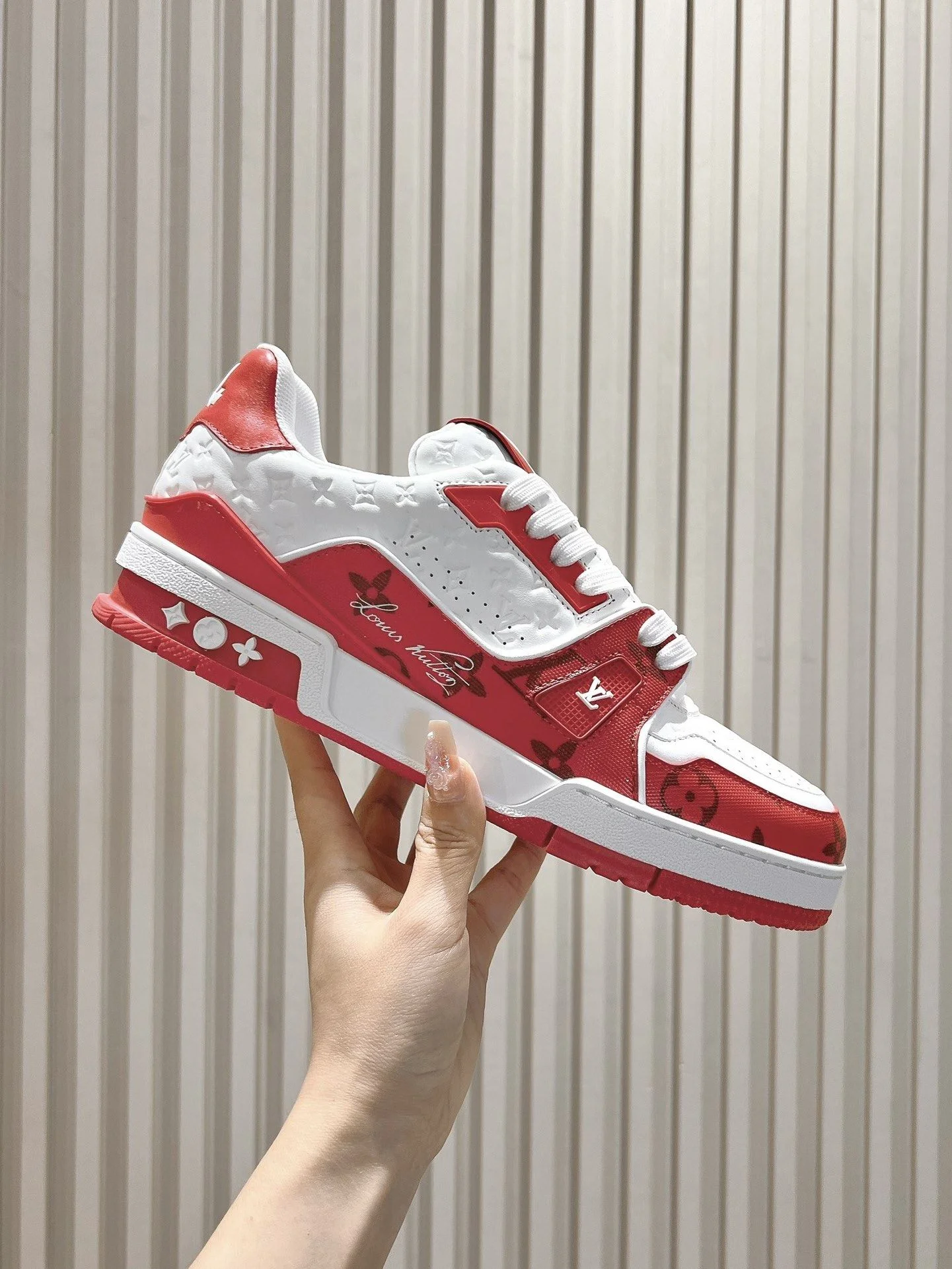 Louis Vuitton Trainer Sneaker Stylish 31404