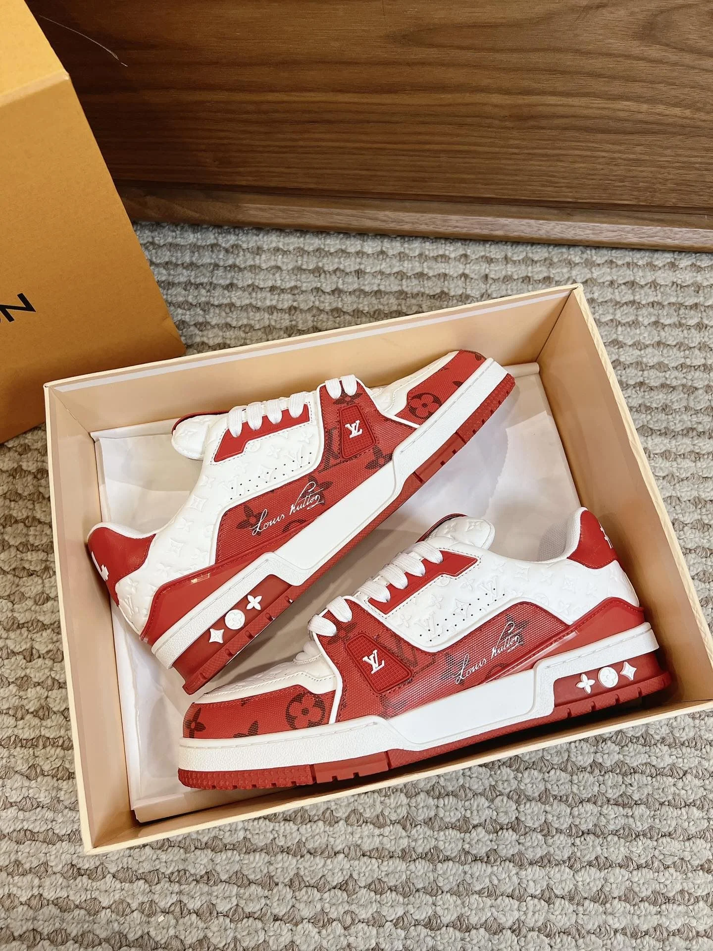 Louis Vuitton Trainer Sneaker Stylish 31404