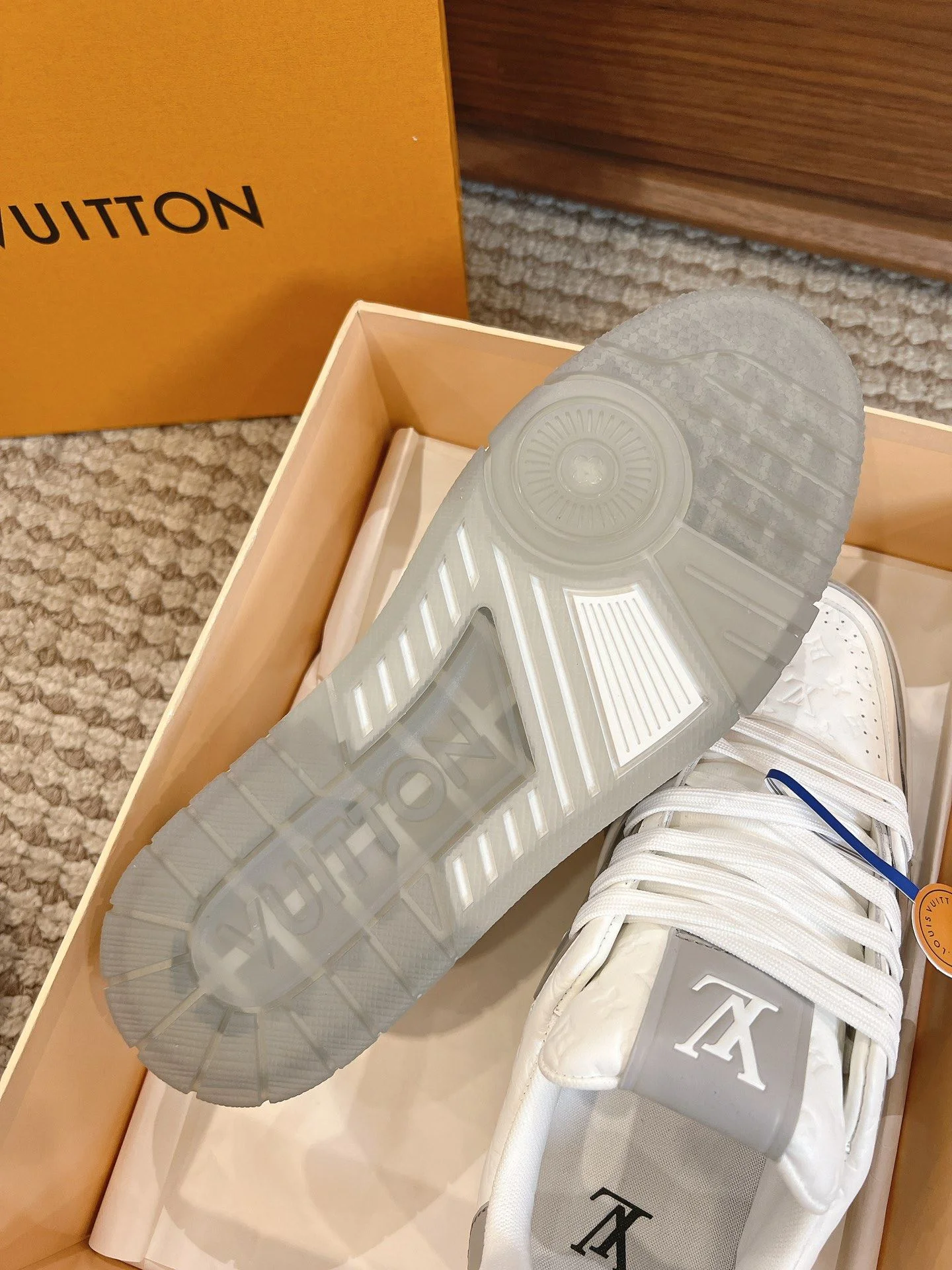Louis Vuitton Trainer Sneaker Snug 31415