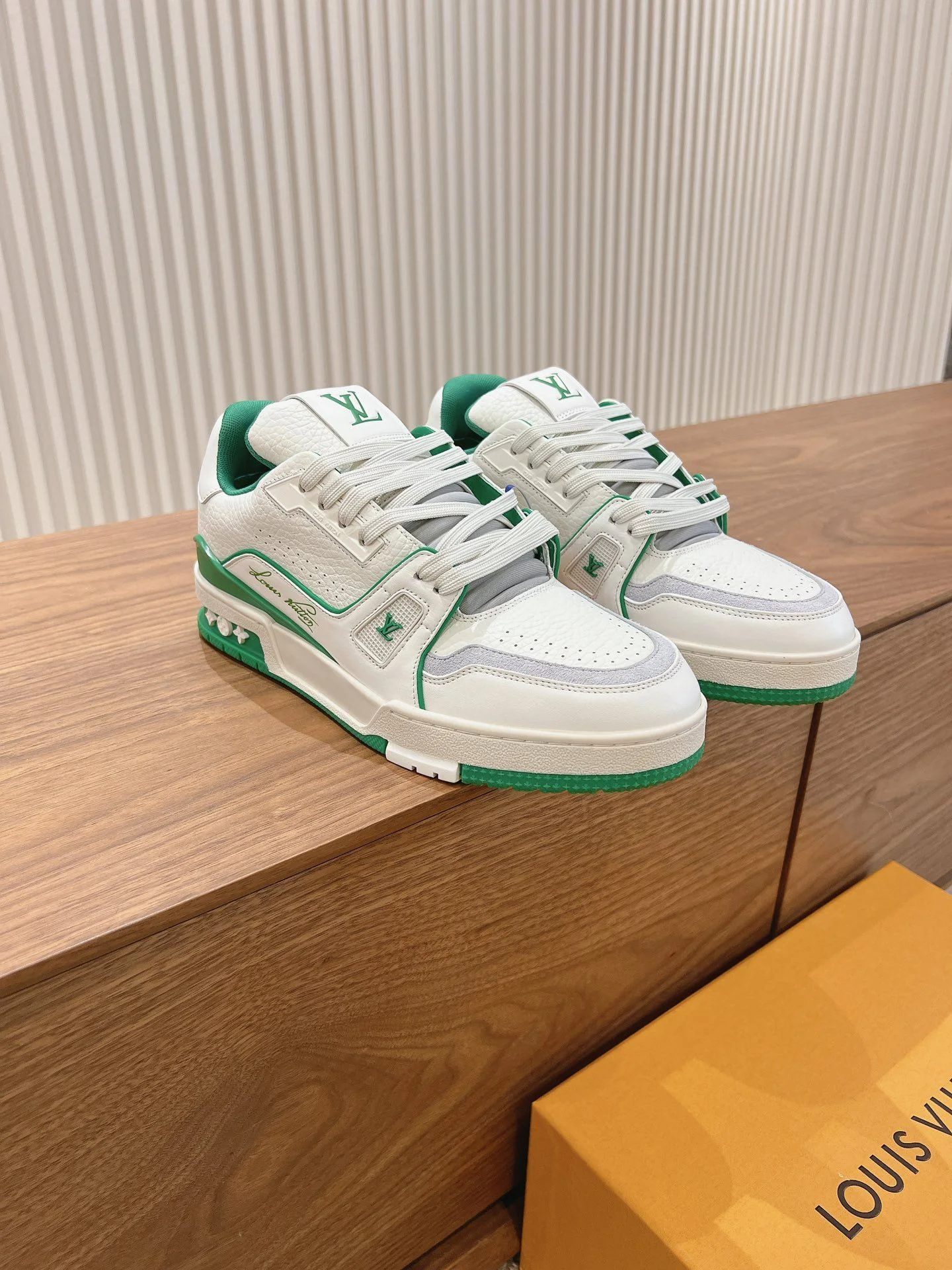Youthful Louis Vuitton Trainer Sneaker 31434