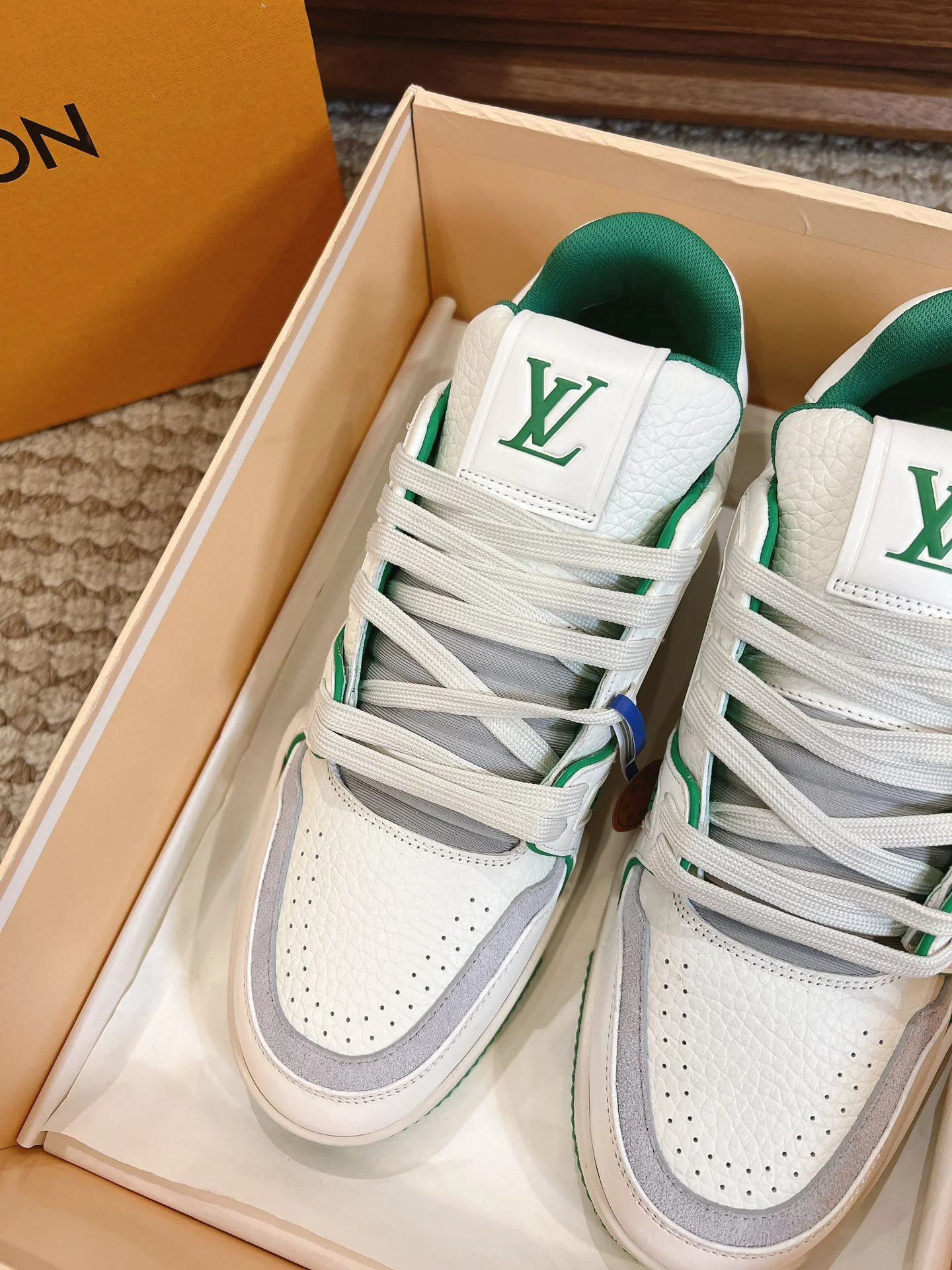 Youthful Louis Vuitton Trainer Sneaker 31434