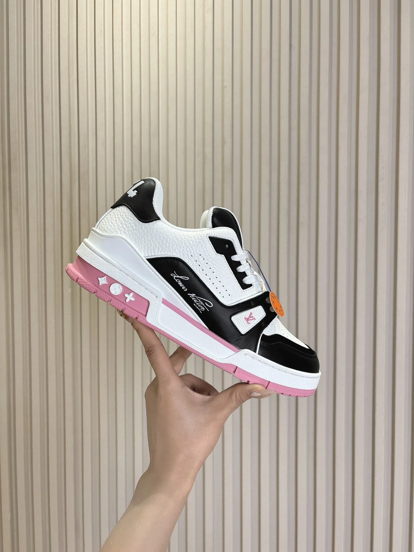 FashionForward Louis Vuitton Trainer Sneaker 31426