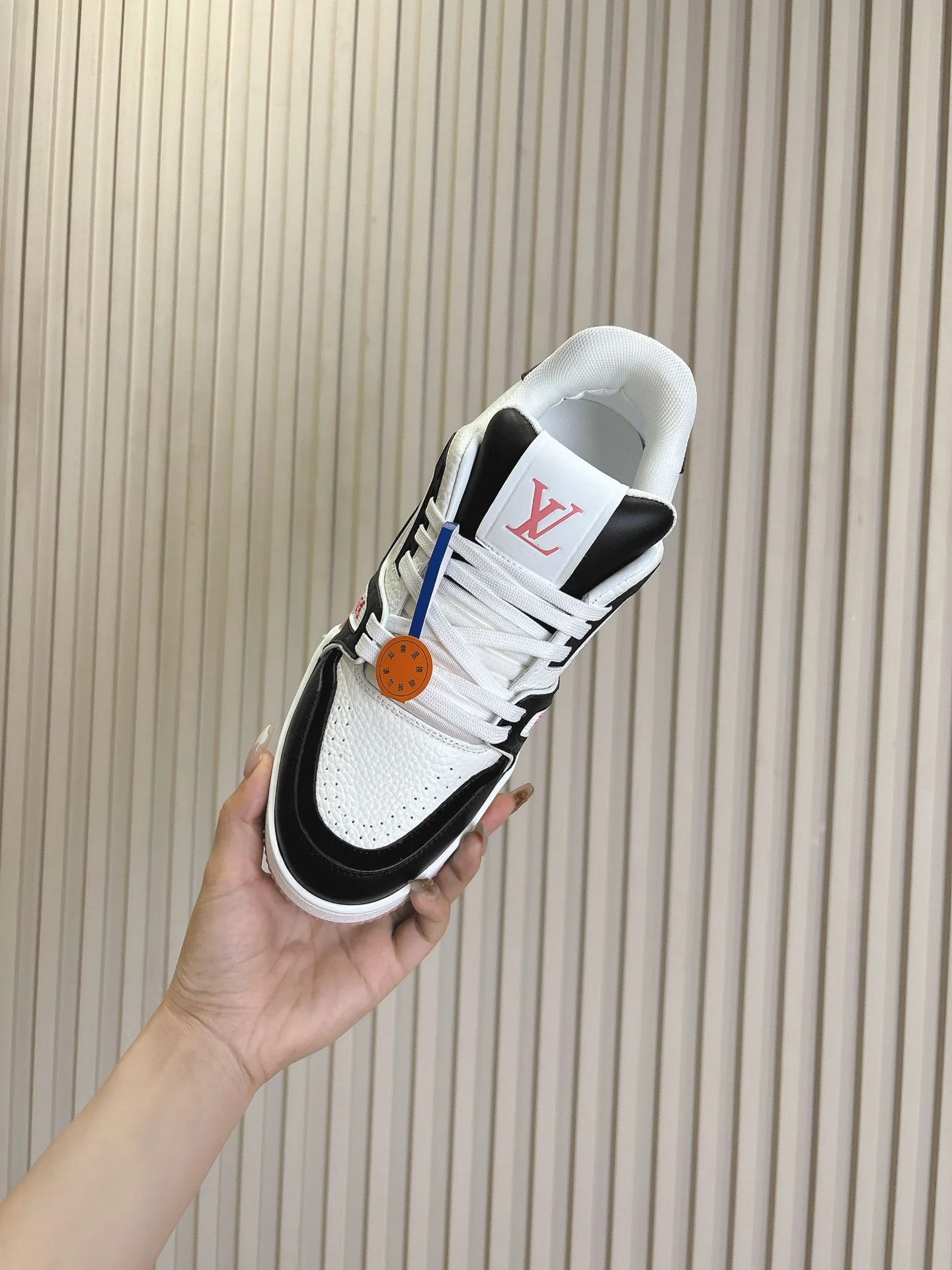 FashionForward Louis Vuitton Trainer Sneaker 31426