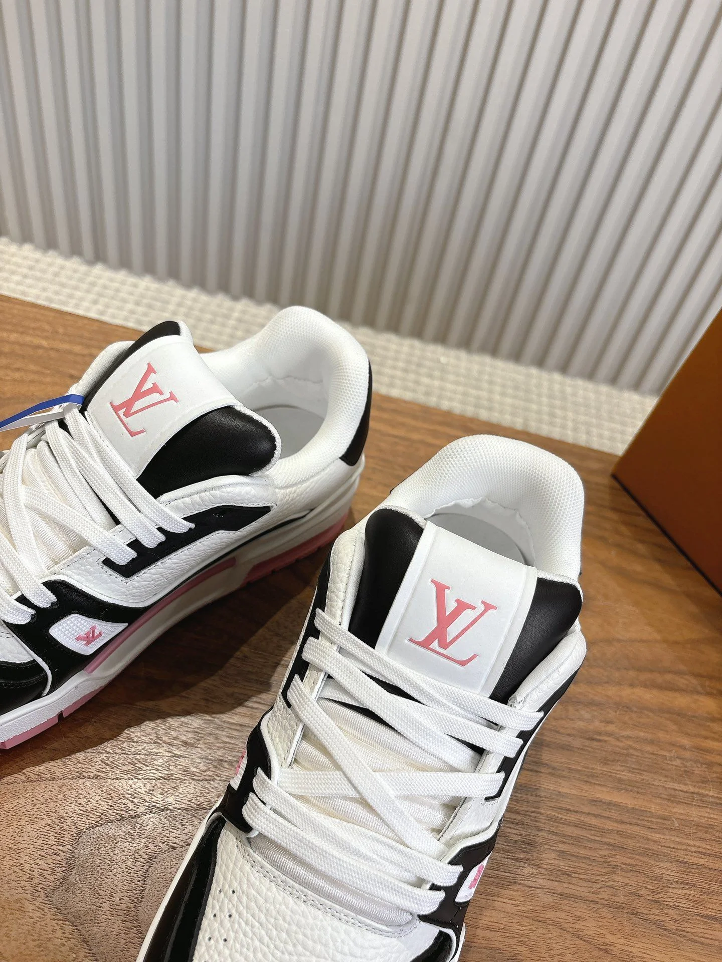 FashionForward Louis Vuitton Trainer Sneaker 31426