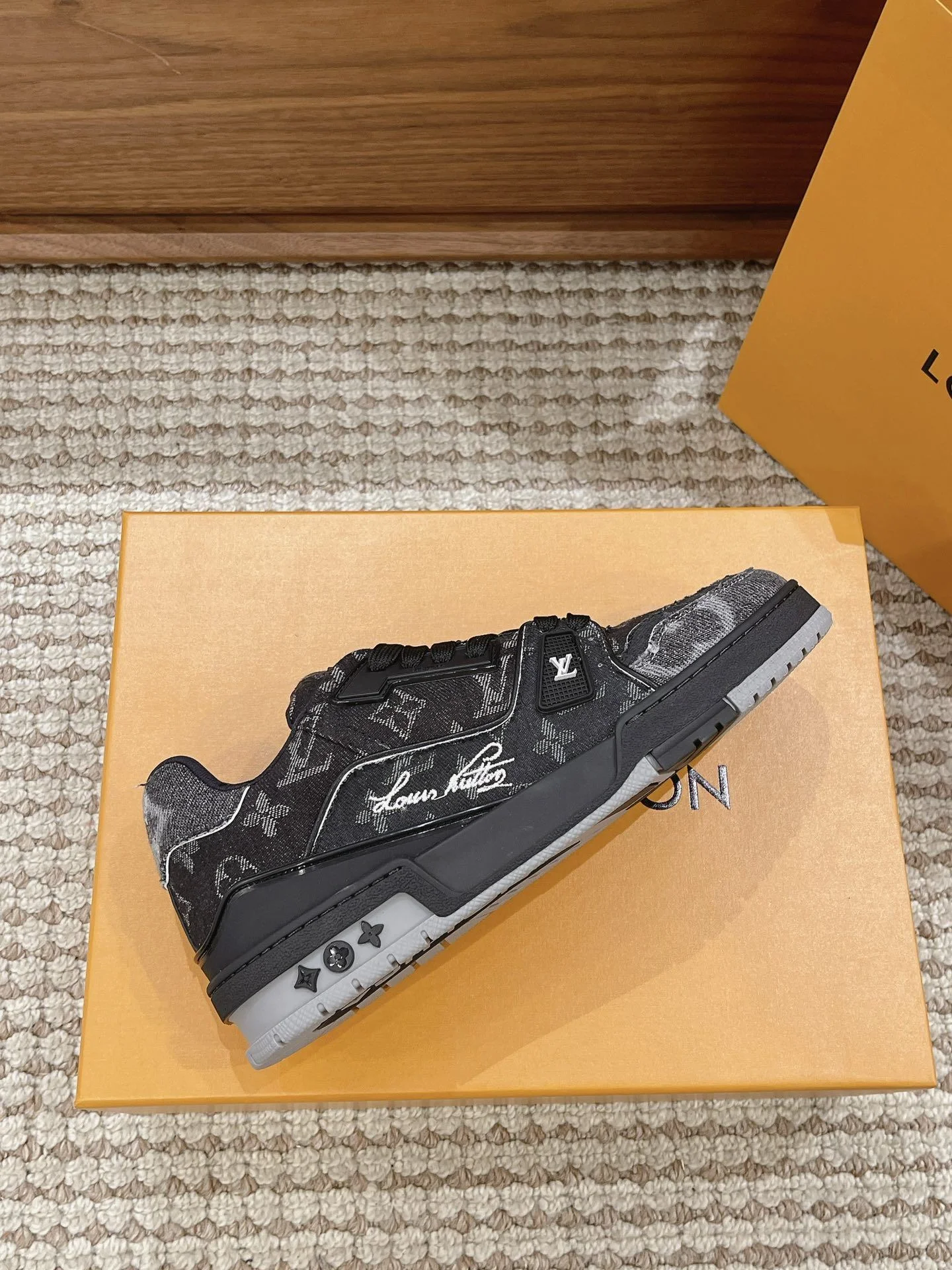 Louis Vuitton Trainer Sneaker RelaxedFit 31416