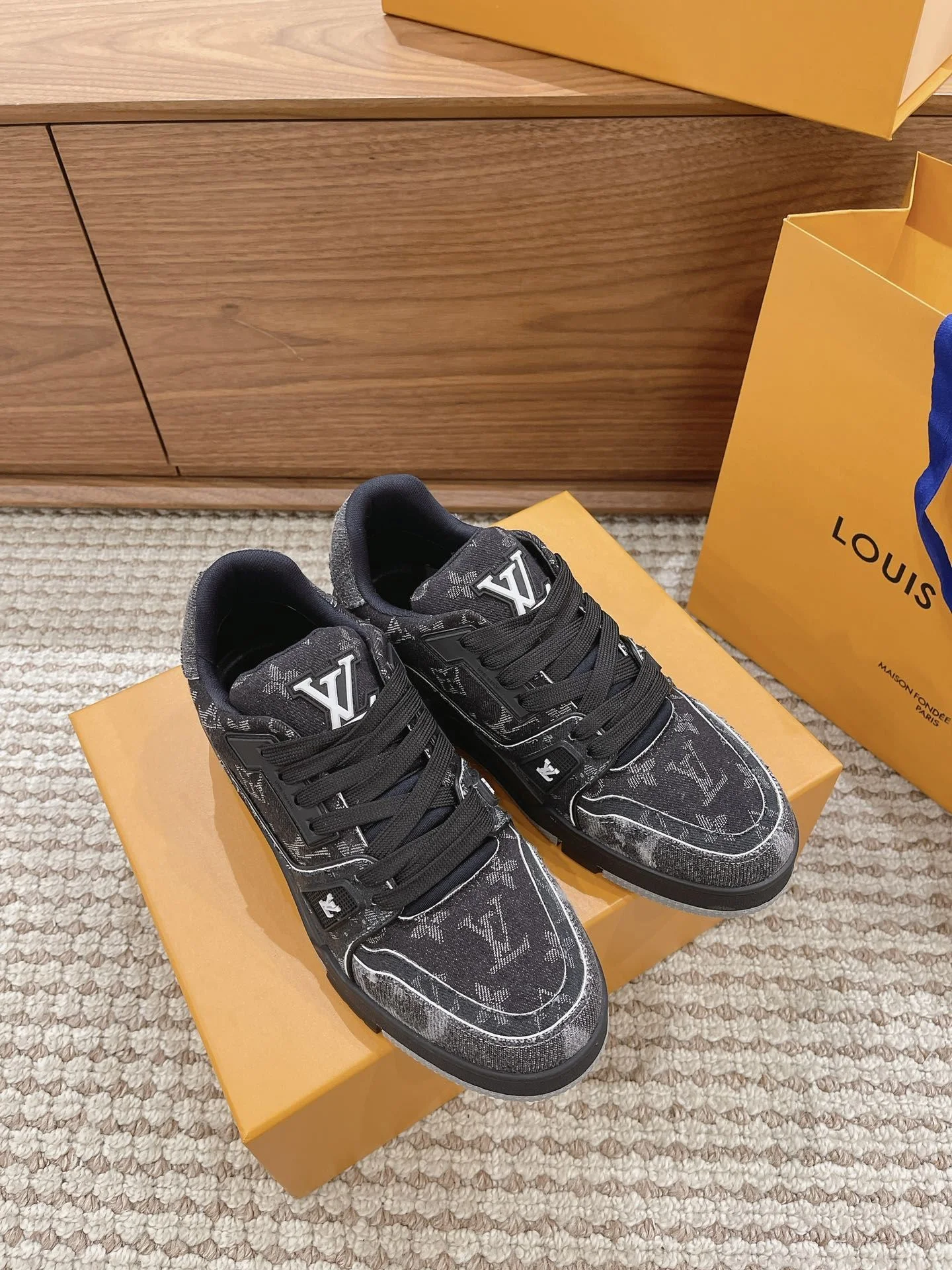 Louis Vuitton Trainer Sneaker RelaxedFit 31416
