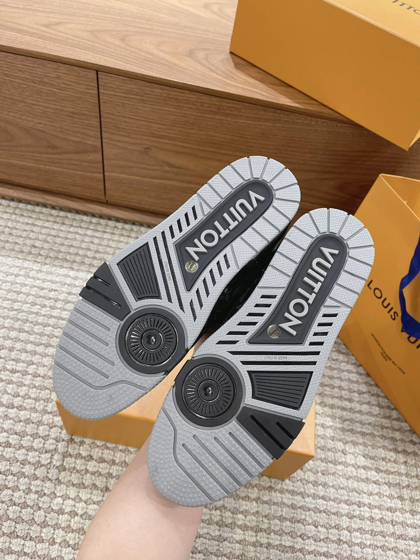 Louis Vuitton Trainer Sneaker RelaxedFit 31416