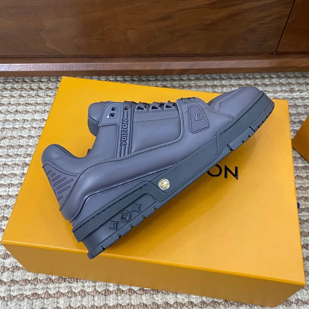 Louis Vuitton Trainer Sneaker MoistureWicking 31418