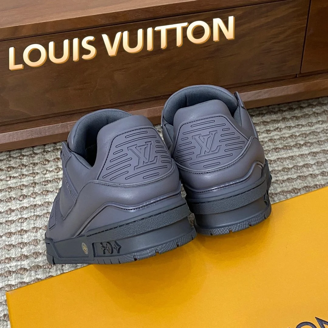 Louis Vuitton Trainer Sneaker MoistureWicking 31418