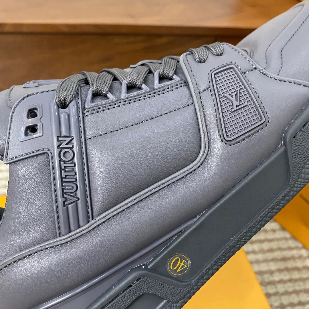 Louis Vuitton Trainer Sneaker MoistureWicking 31418