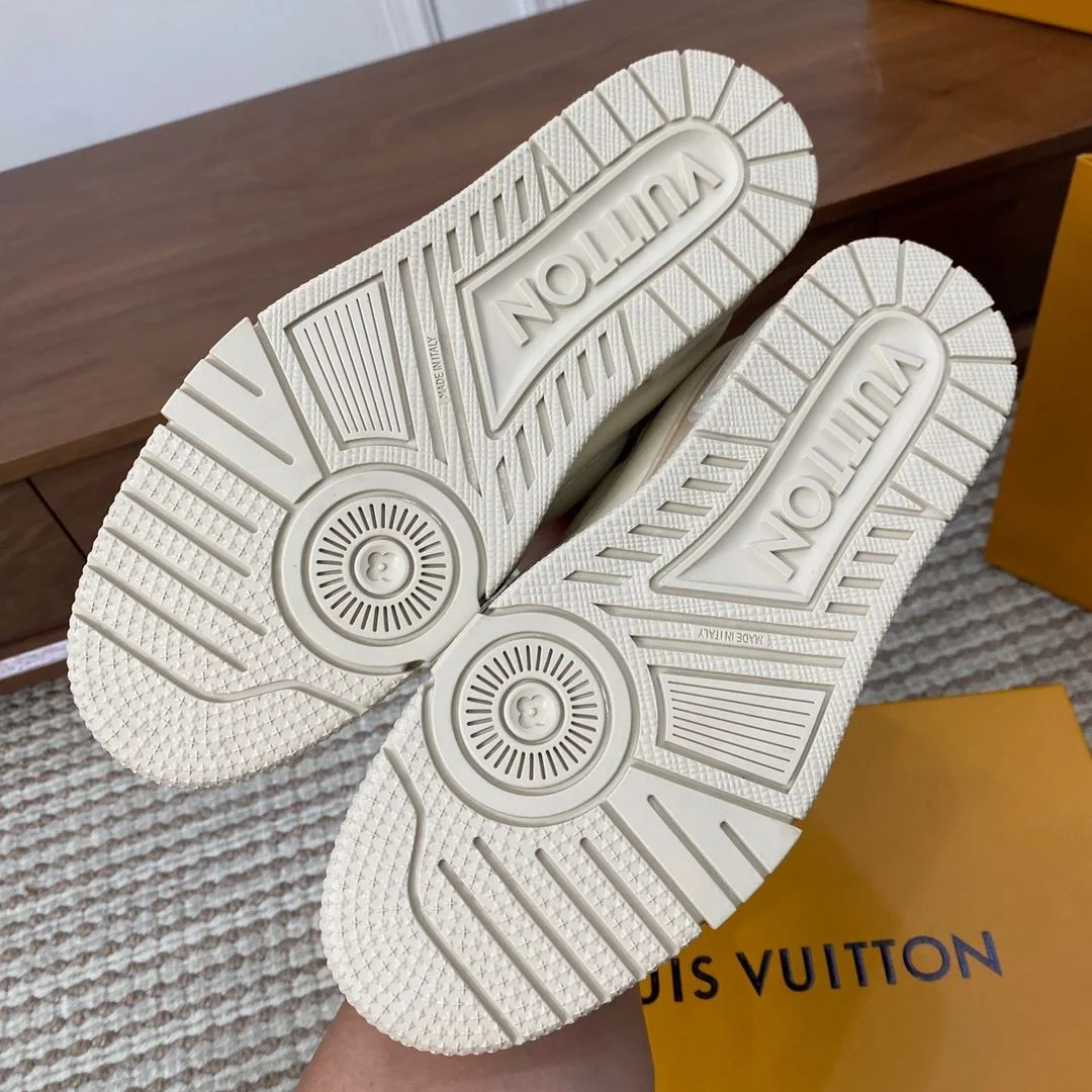 DailyWear Louis Vuitton Trainer Sneaker 31407