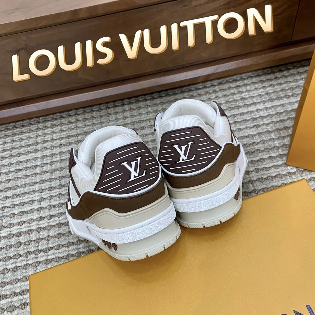 Louis Vuitton Trainer Sneaker EasyCare 31401