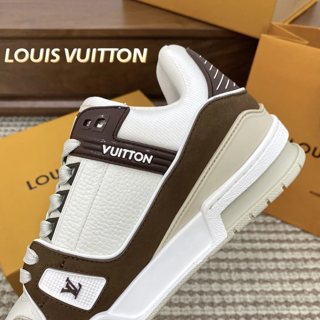 Louis Vuitton Trainer Sneaker EasyCare 31401