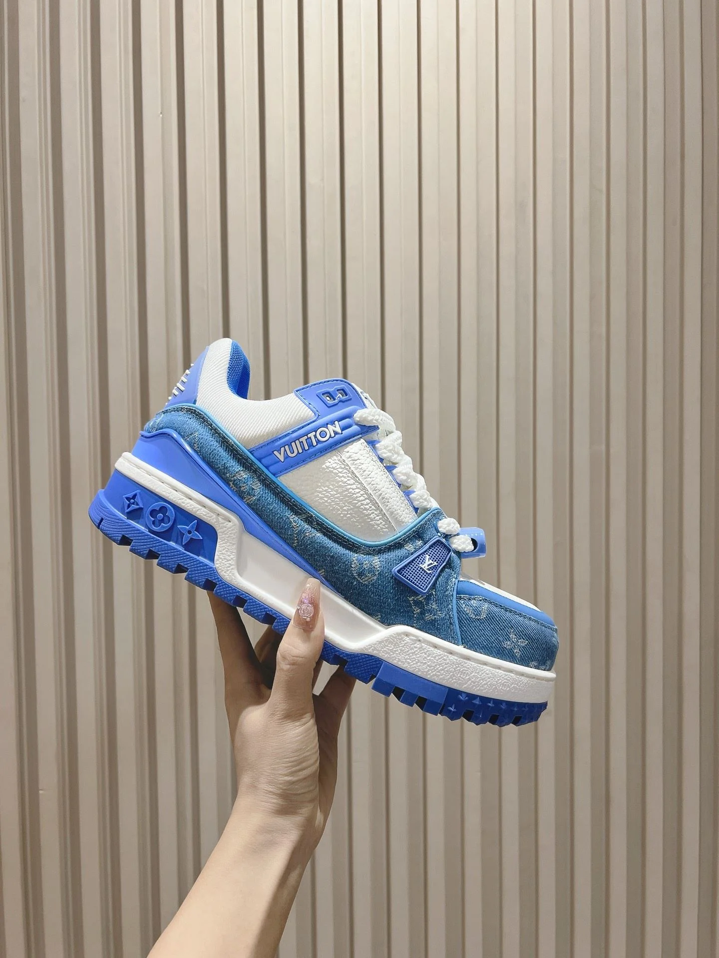 Louis Vuitton Trainer Sneaker UrbanStyle 31393