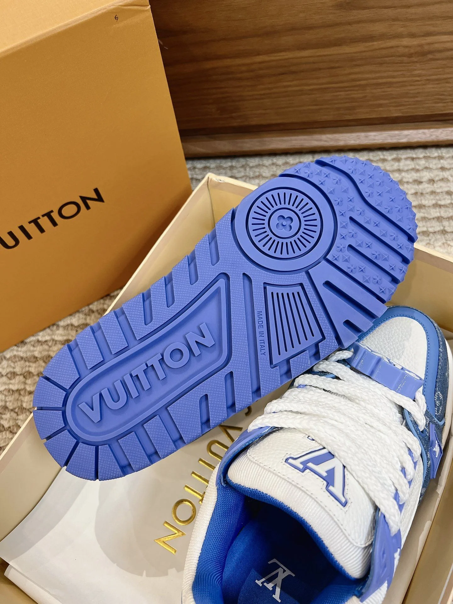 Louis Vuitton Trainer Sneaker UrbanStyle 31393