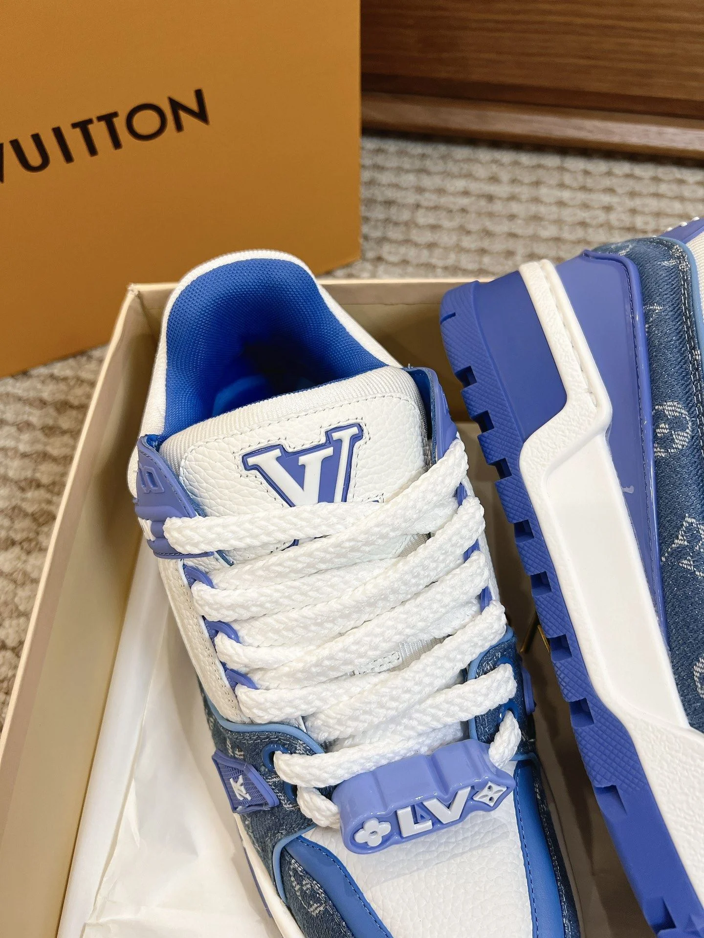 Louis Vuitton Trainer Sneaker UrbanStyle 31393