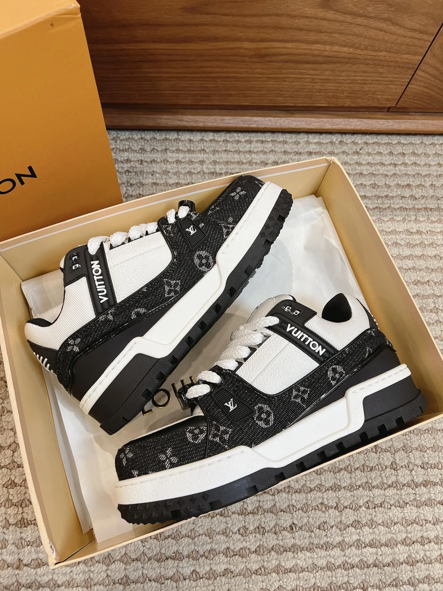 Youthful Louis Vuitton Trainer Sneaker 31391