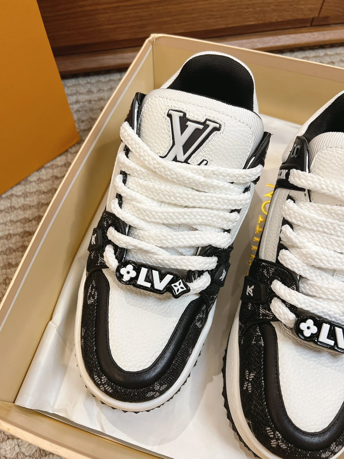 Youthful Louis Vuitton Trainer Sneaker 31391