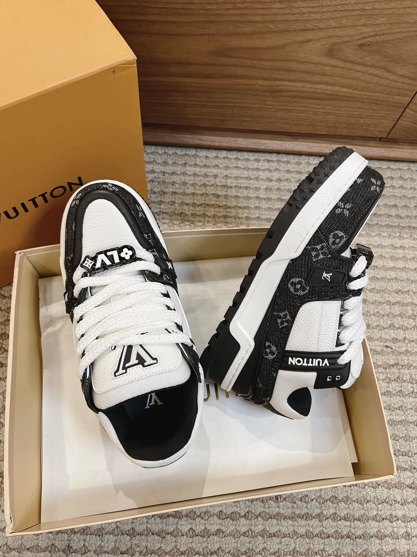 Youthful Louis Vuitton Trainer Sneaker 31391