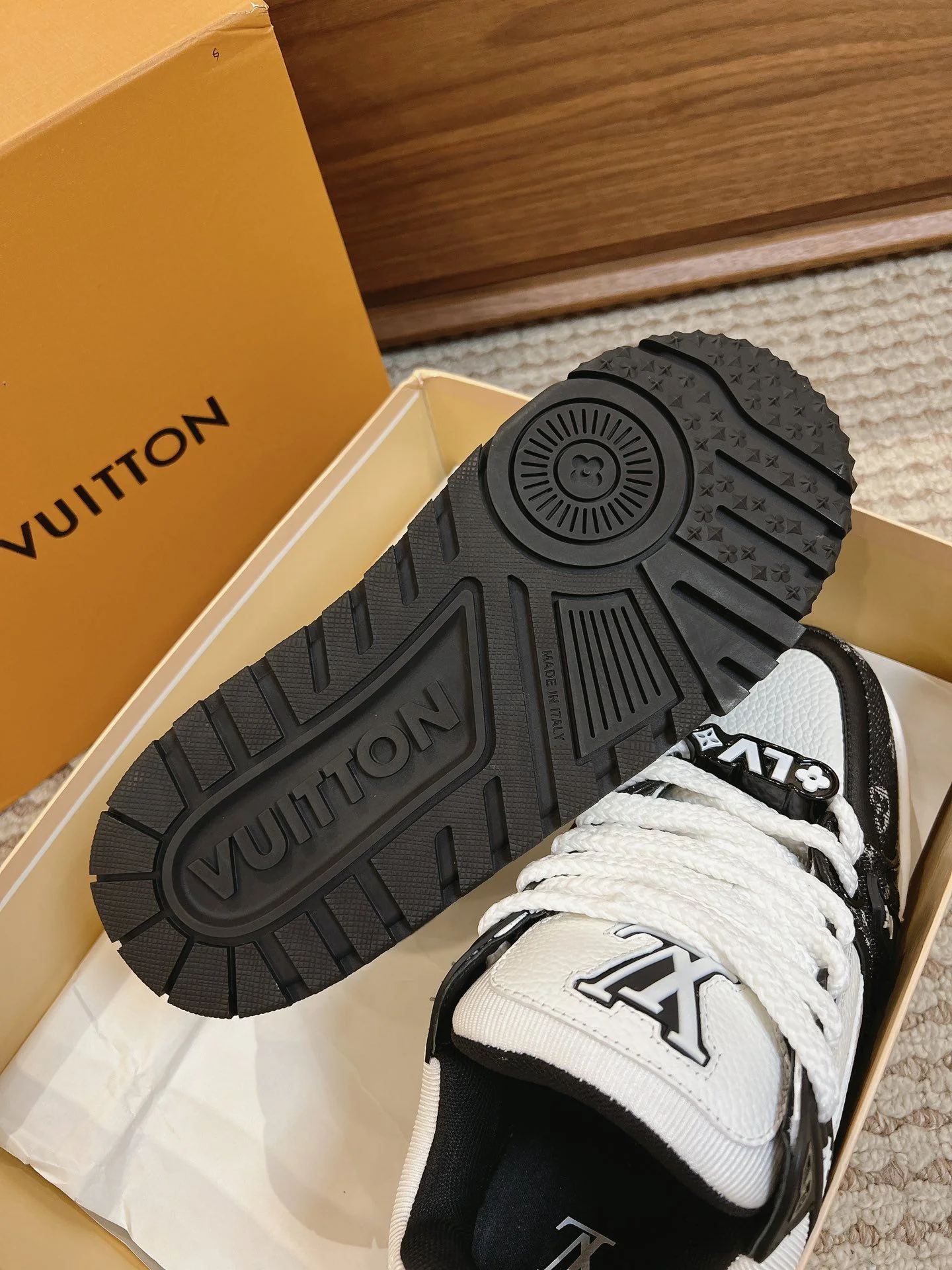 Youthful Louis Vuitton Trainer Sneaker 31391