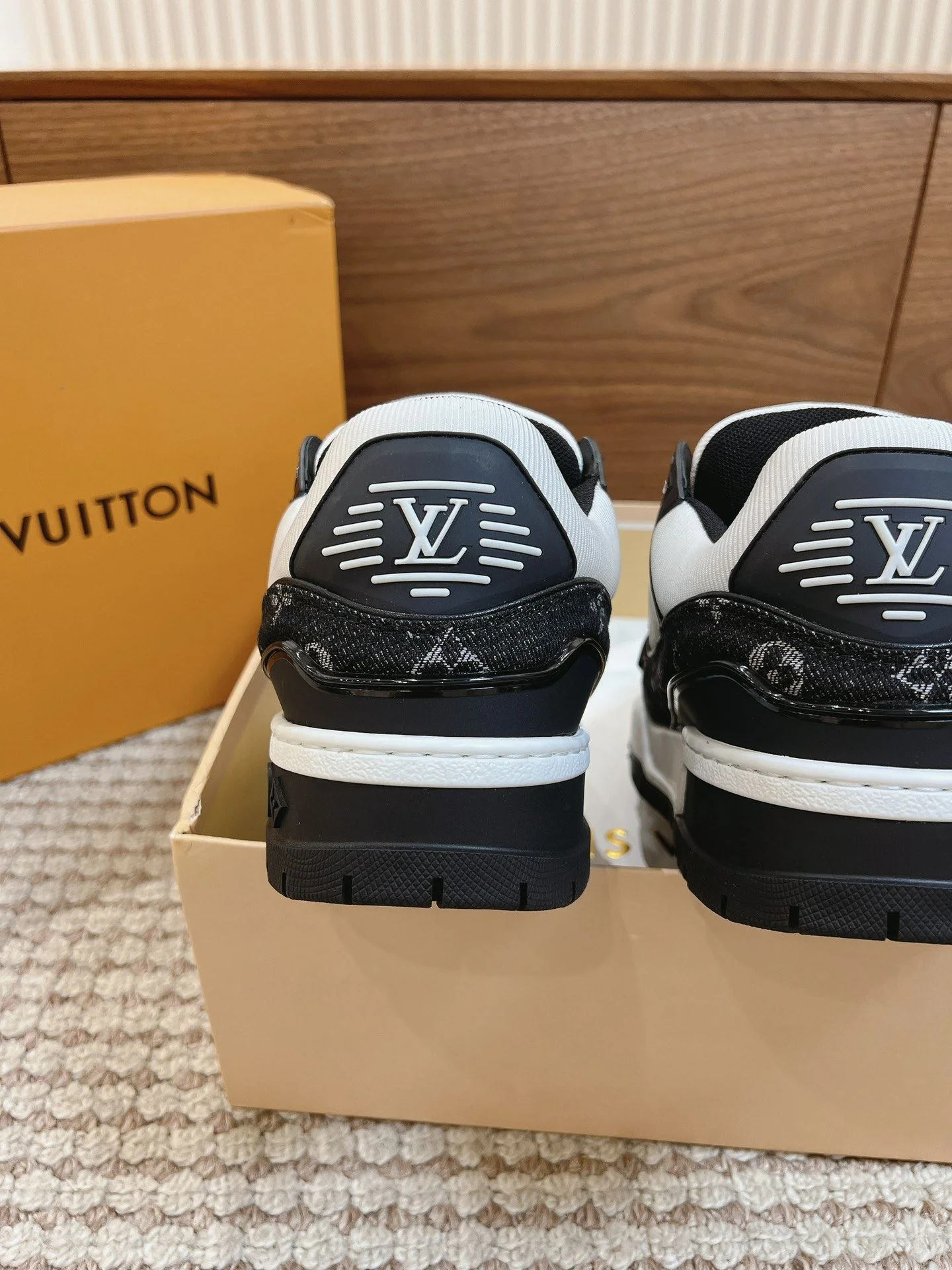Youthful Louis Vuitton Trainer Sneaker 31391