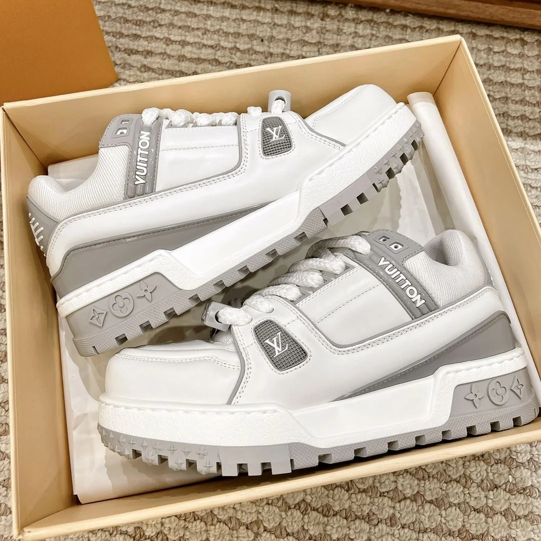 Louis Vuitton Trainer Sneaker Unique 31392